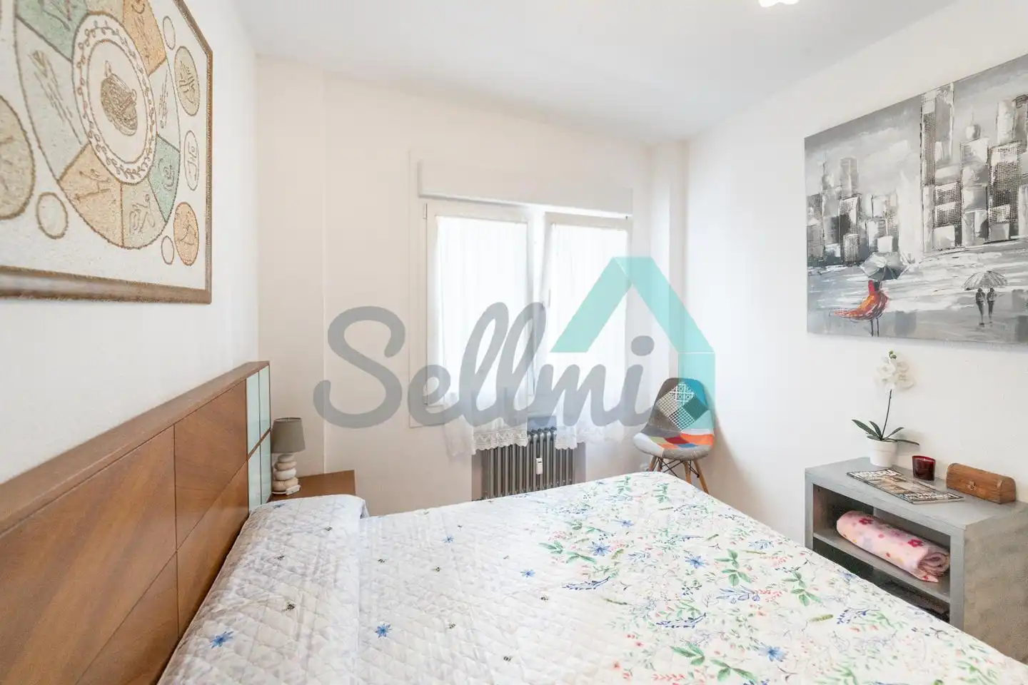 Bedroom of Flat for rent in Oviedo   with Heating, Parquet flooring and Furnished
