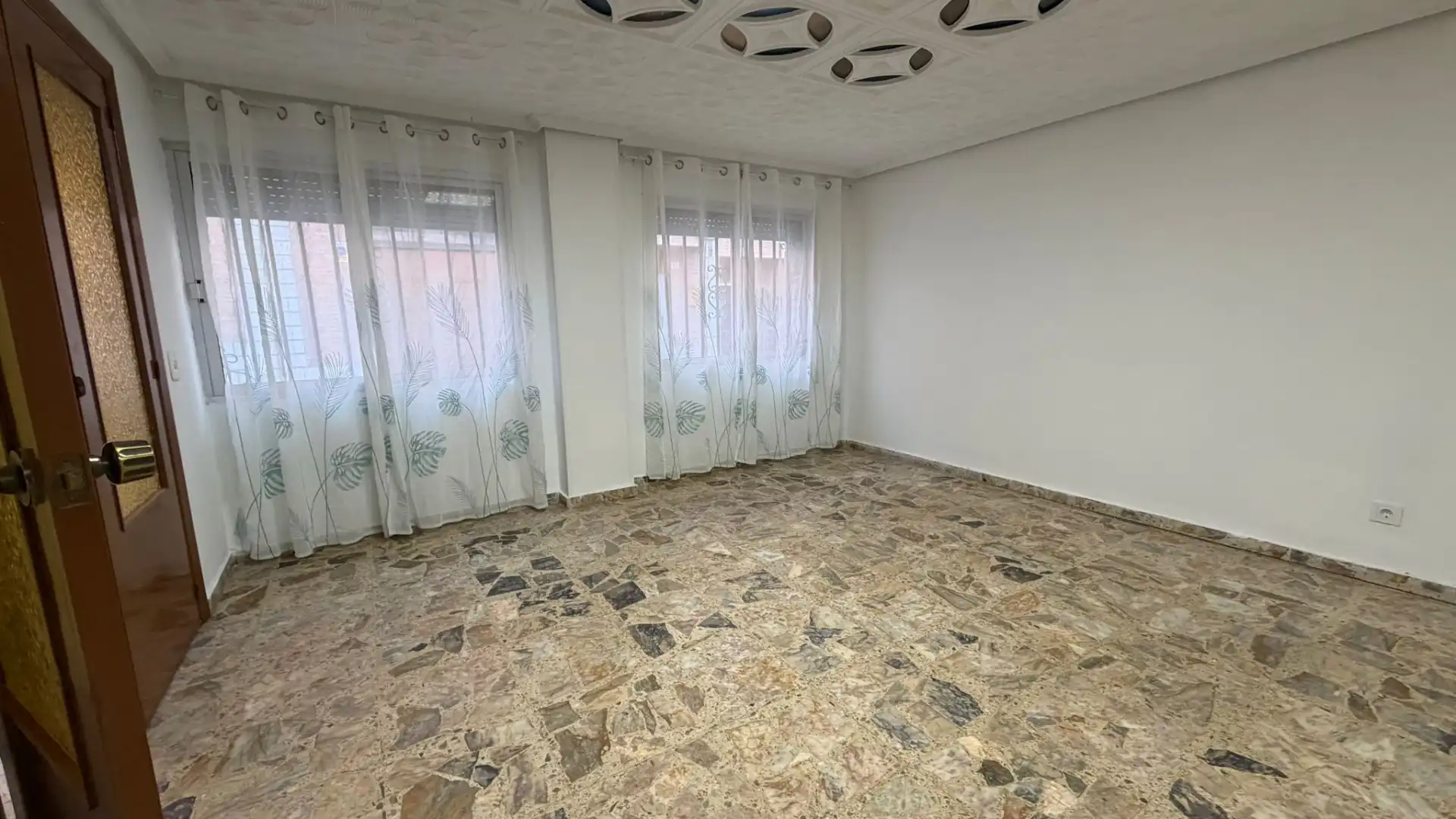 Casa adosada de lloguer en Alpartir amb Calefacció, Forn i Rentadora