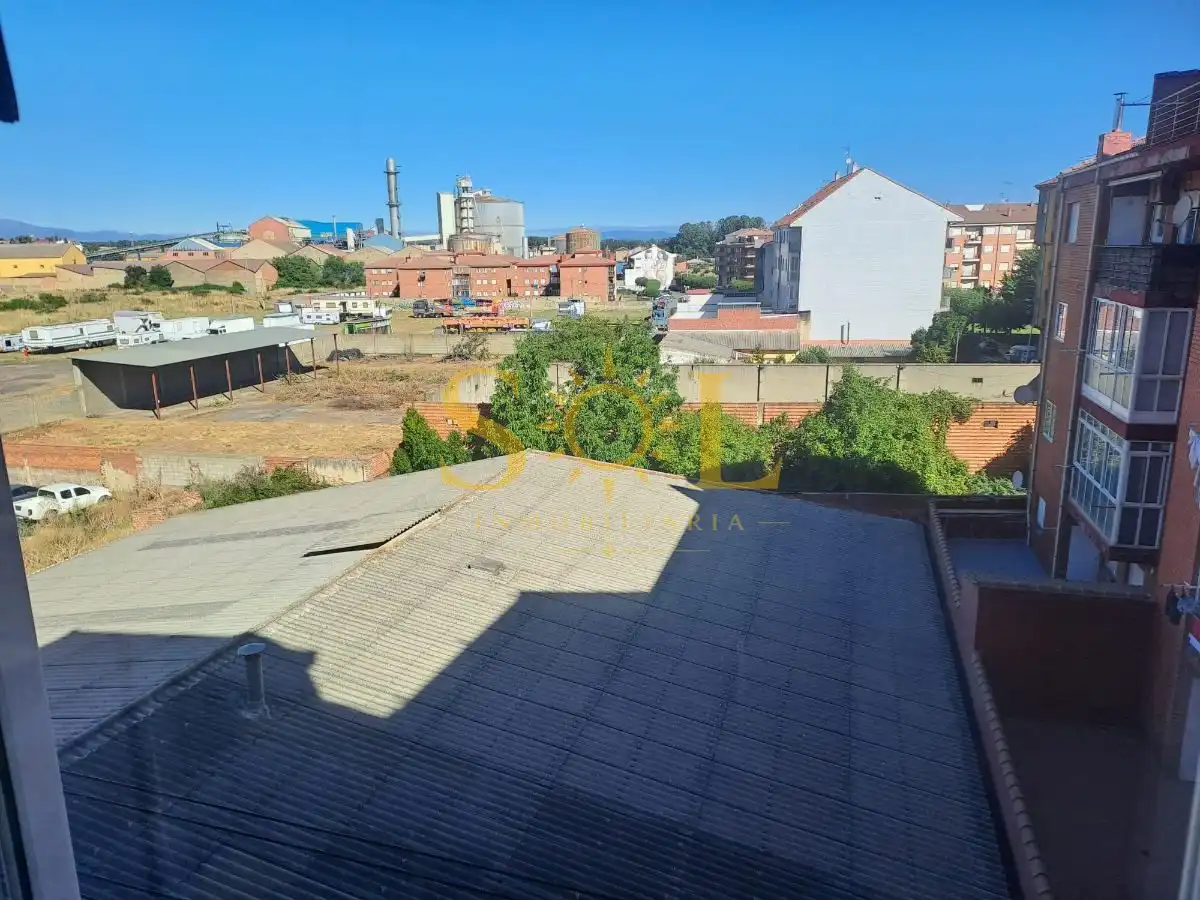 Terrasse von Wohnung zum Verkauf in La Bañeza  mit Heizung, Parkett und Abstellraum