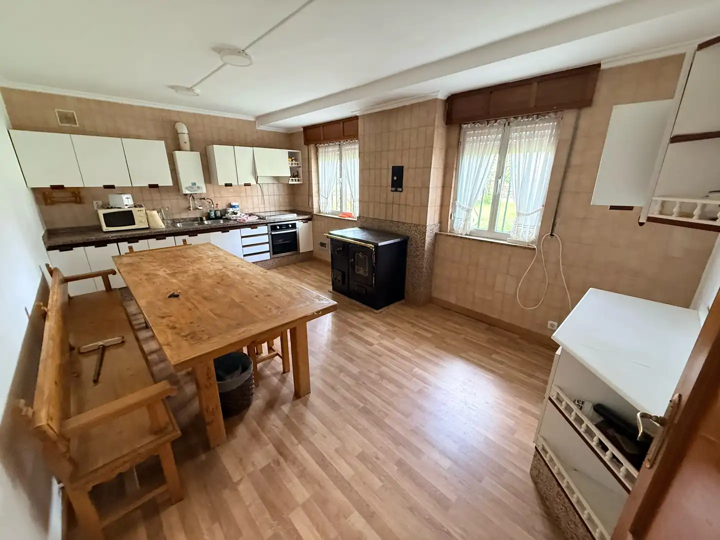 Cocina de Casa o chalet en venta en Soto y Amío con Calefacción, Jardín privado y Parquet