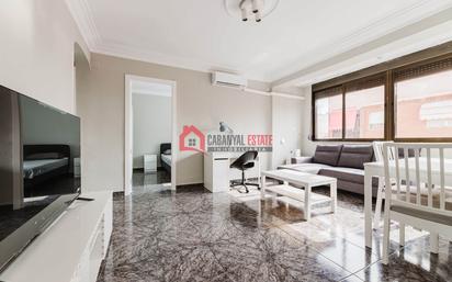 Exterior view of Flat for sale in  Valencia Capital  with Air Conditioner and Furnished