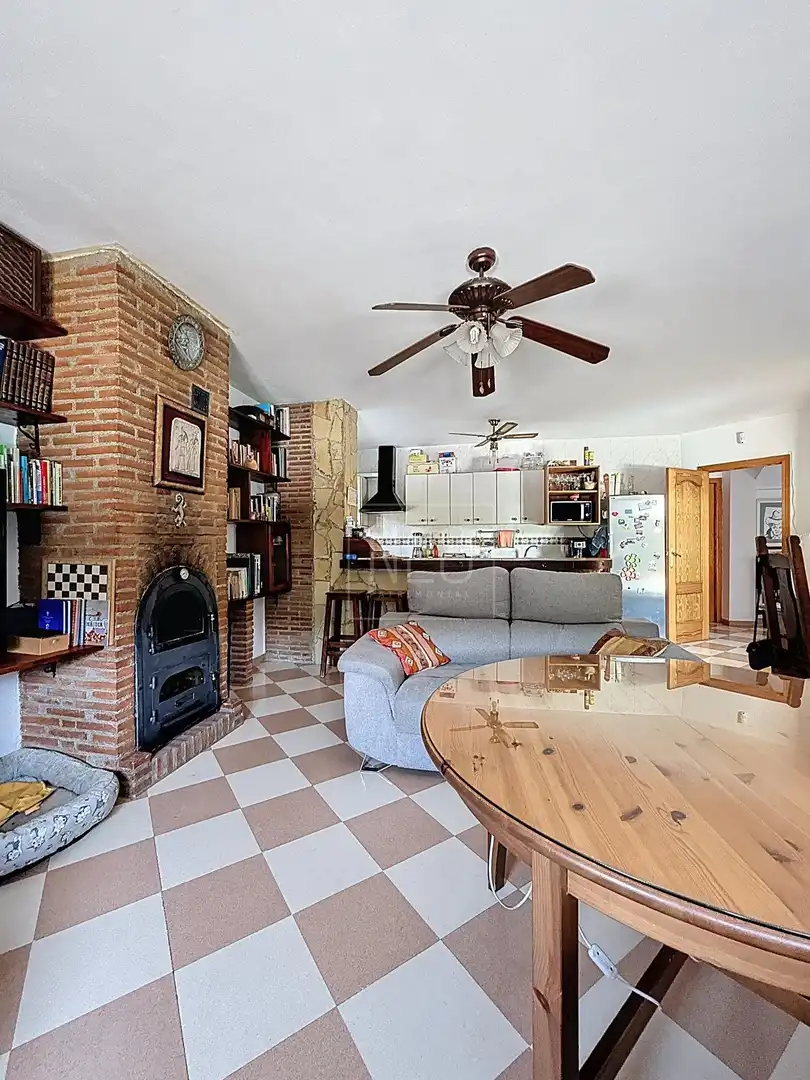 Sala d'estar de Casa o xalet en venda en Padul amb Aire condicionat, Jardí privat i Traster