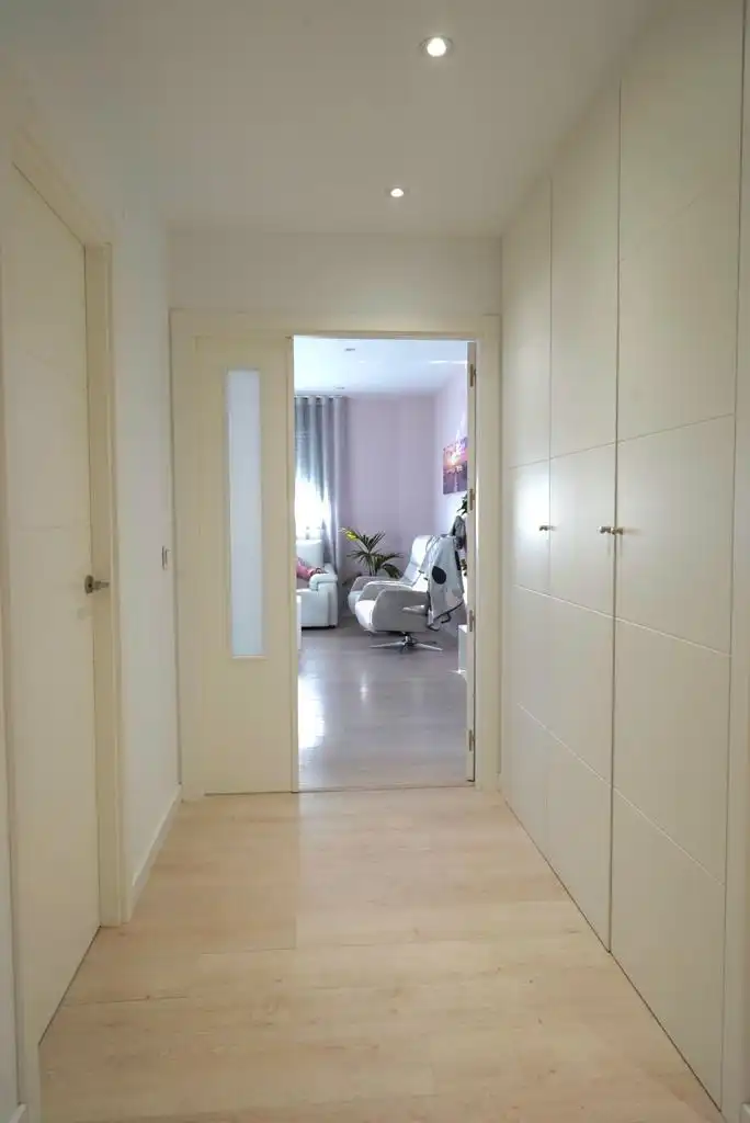 Piso con piscina en venta en Entrenúcleos, imagen 10