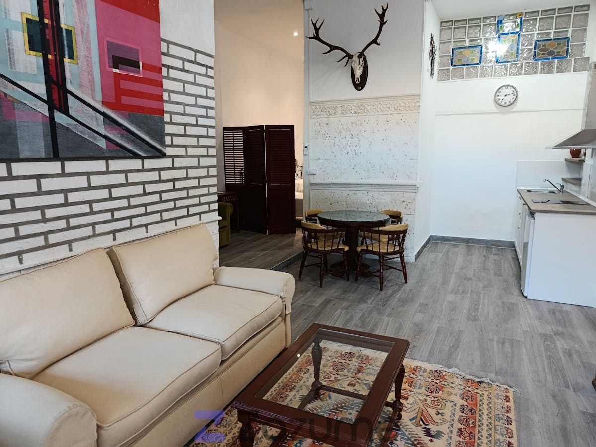 Living room of Flat for rent in  Sevilla Capital  with Air Conditioner, Heating and Private garden