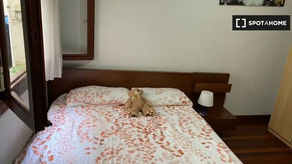 Schlafzimmer von Wohnung zur untervermieten in Bilbao  mit Klimaanlage, Heizung und Möbliert
