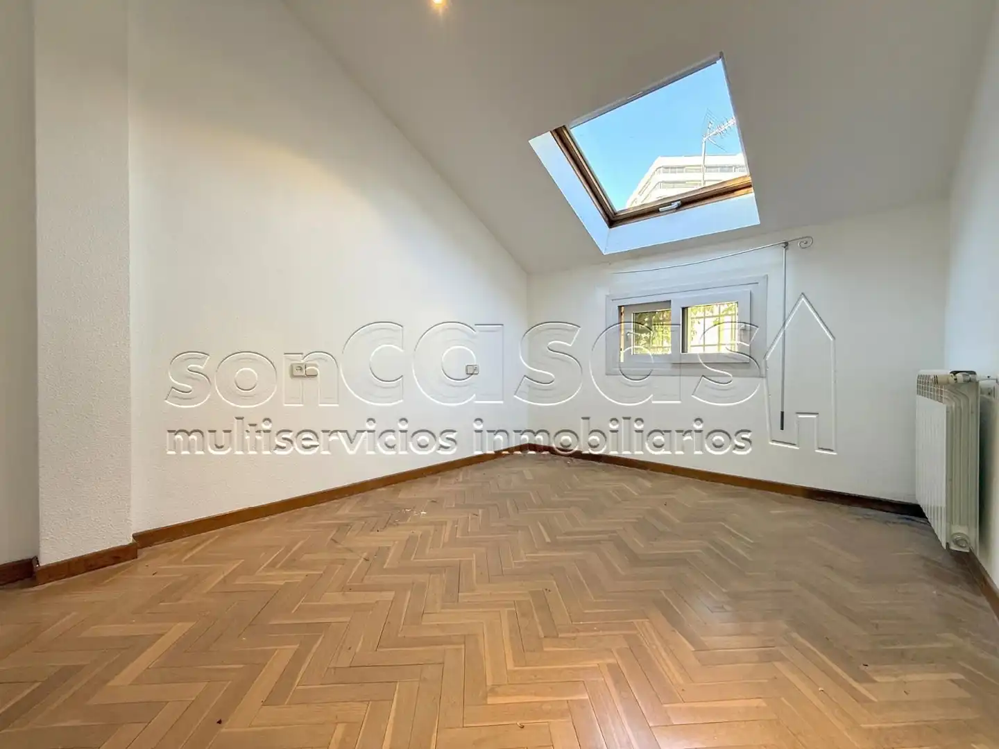 Casa adosada en venta en El Viso