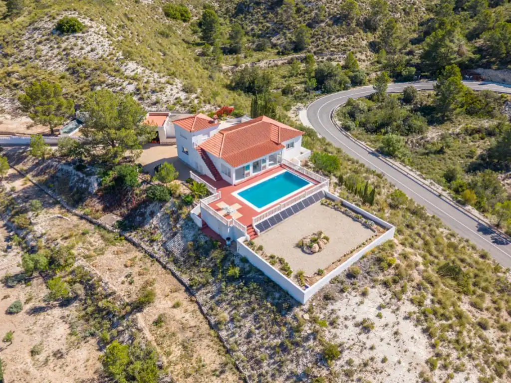Vista exterior de Casa o chalet en venta en Aigües con Terraza, Piscina y Horno