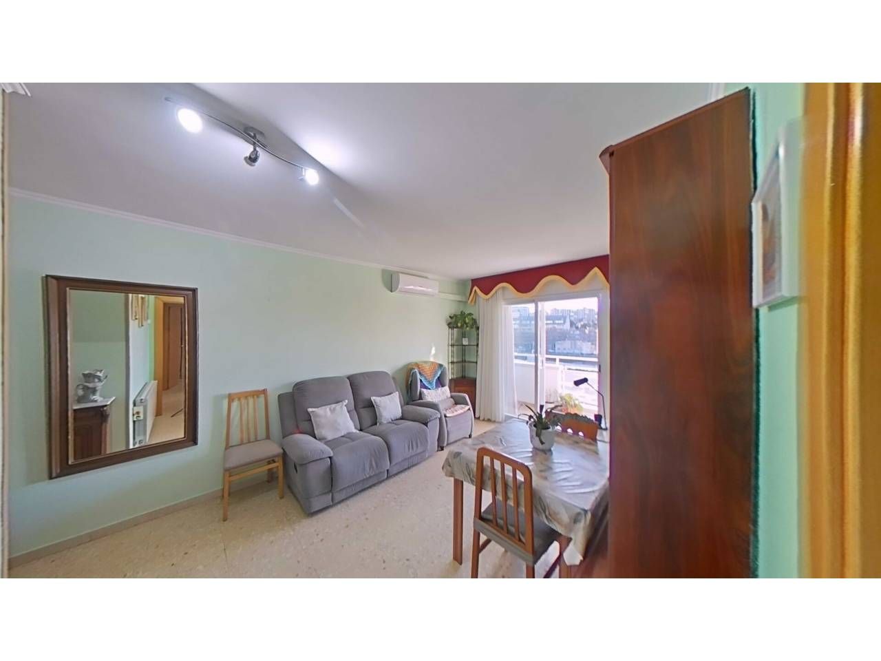 Living room of Flat for sale in Granollers  with Air Conditioner, Heating and Balcony