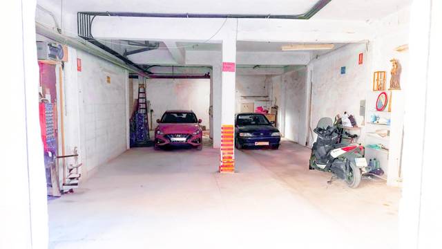 Local comercial en Venta en Algezares