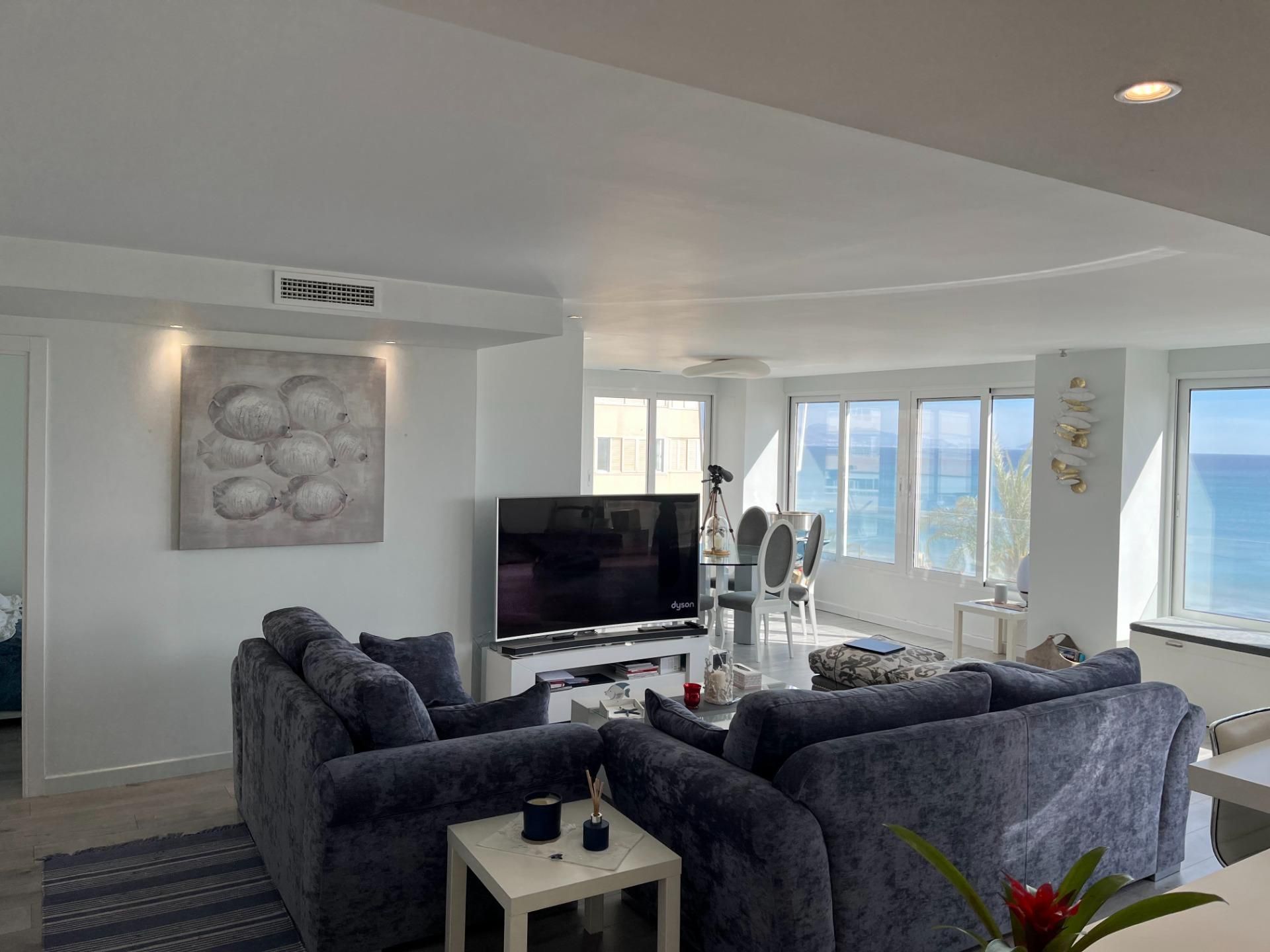 Sala d'estar de Apartament en venda en Alicante / Alacant amb Aire condicionat, Calefacció i Forn