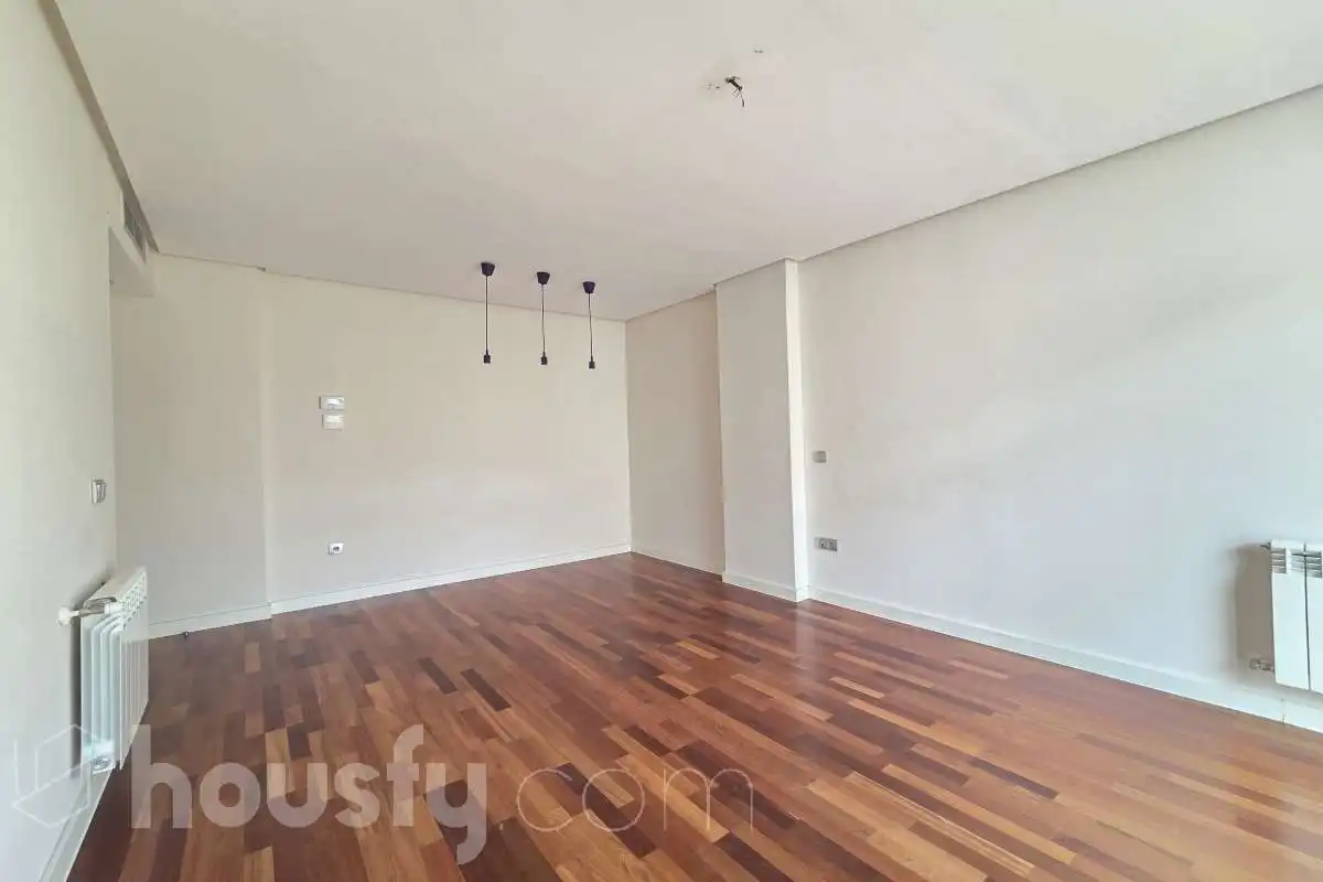 Living room of Flat for rent in Madrid  with Air Conditioner, Heating and Storage room