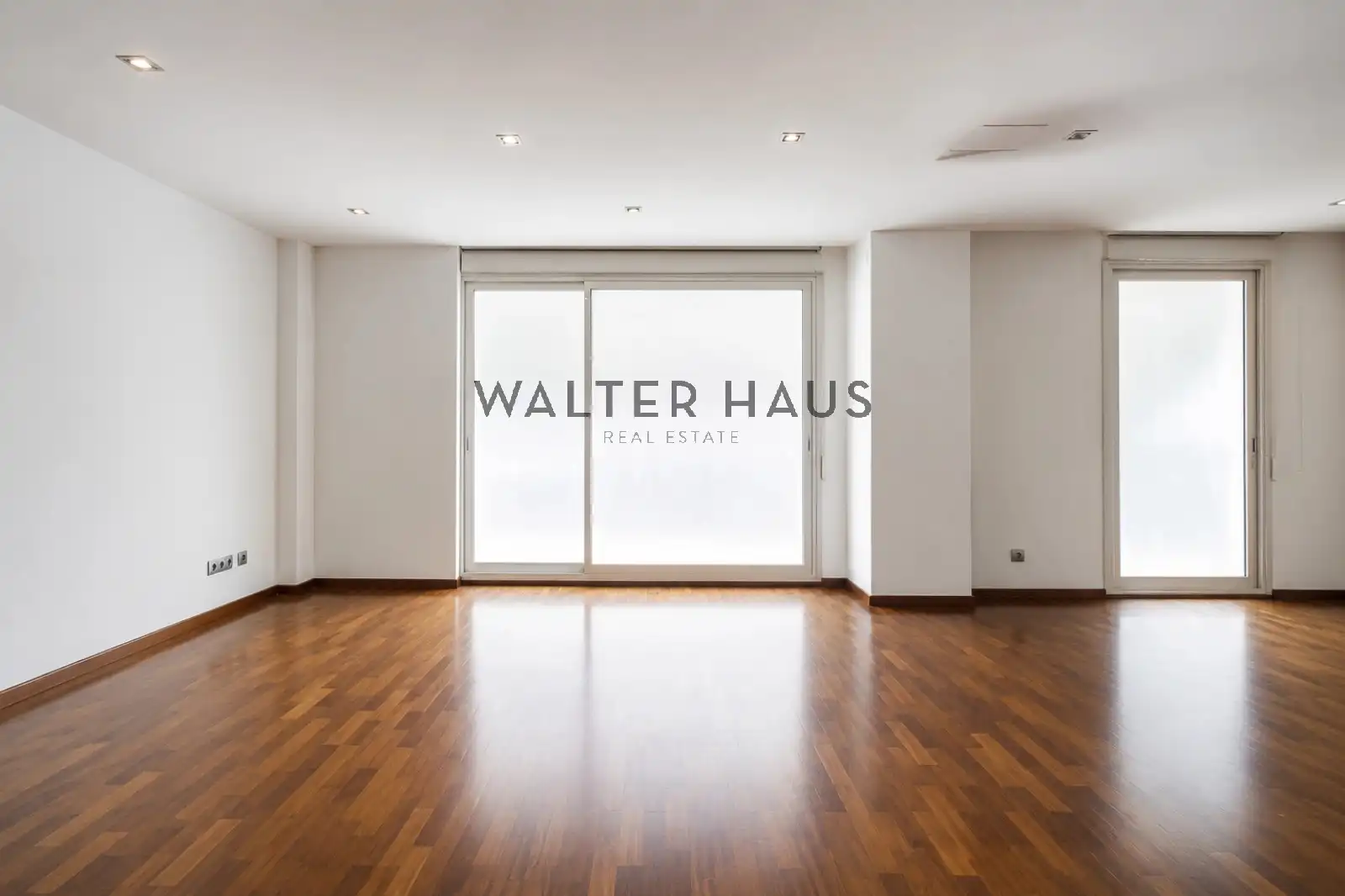 Sala de estar de Piso en venta en Barcelona con Aire acondicionado y Balcón