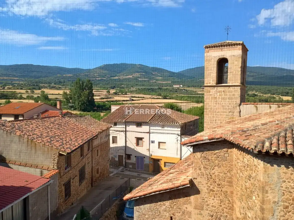 Houses for sale in HERAS, Ocón