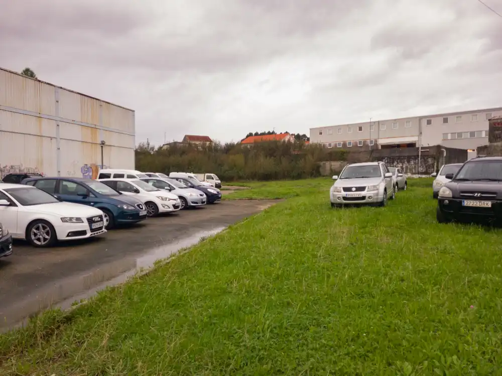 Parking de Nave industrial en venta en Narón