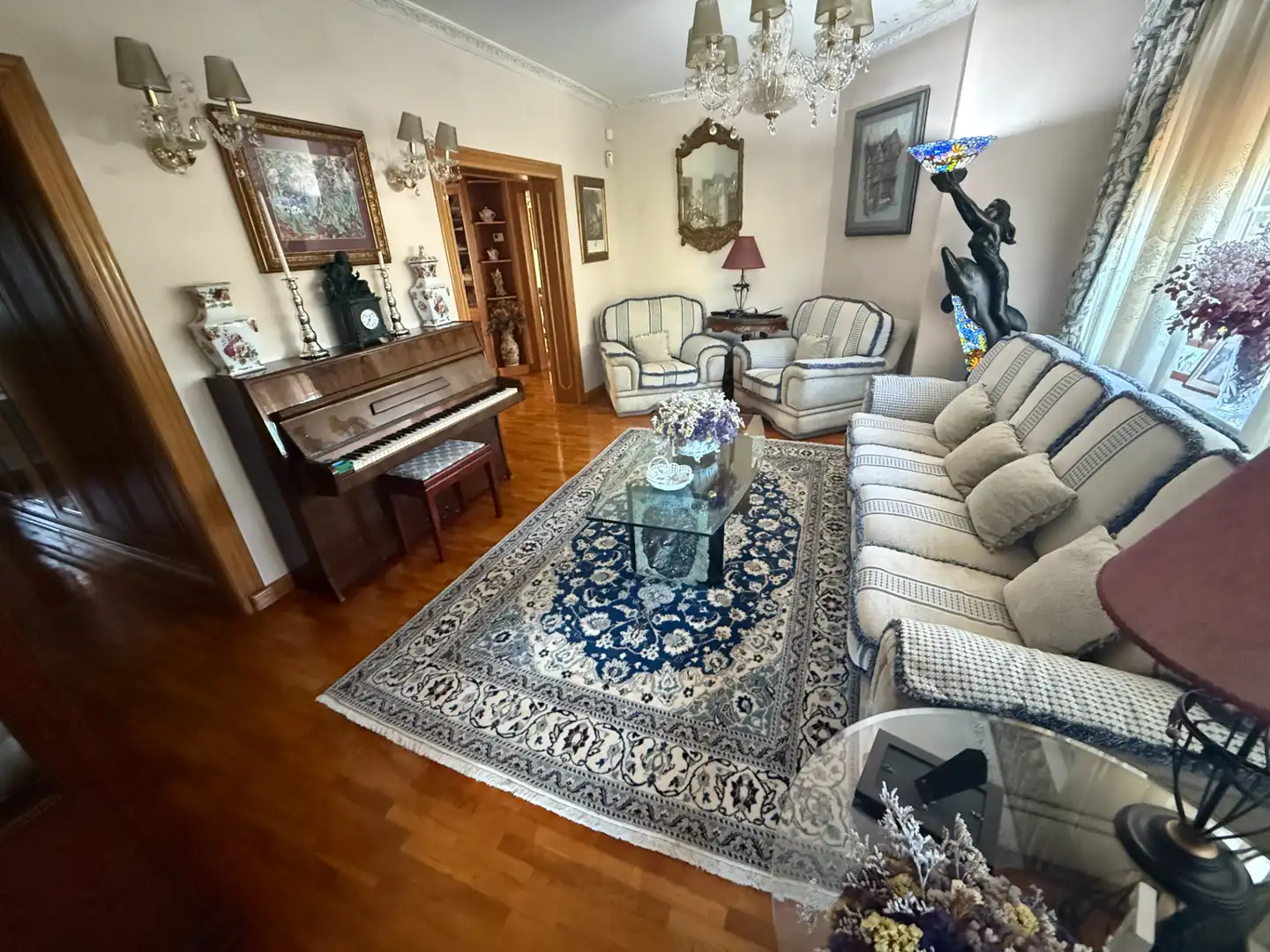 Sala de estar de Casa o chalet en venta en Castrillón con Calefacción, Jardín privado y Piscina