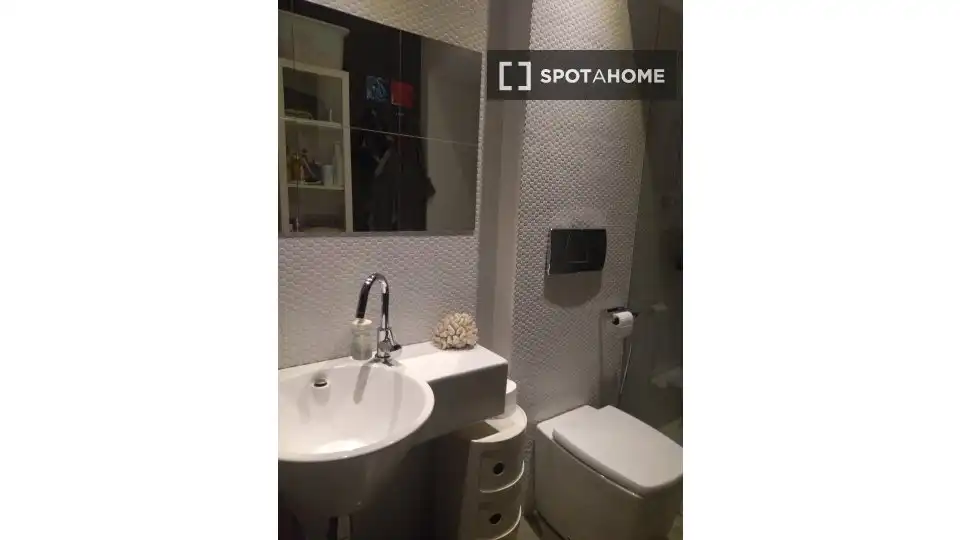 Baño de Piso para compartir en Murcia con Aire acondicionado, Terraza y Amueblado