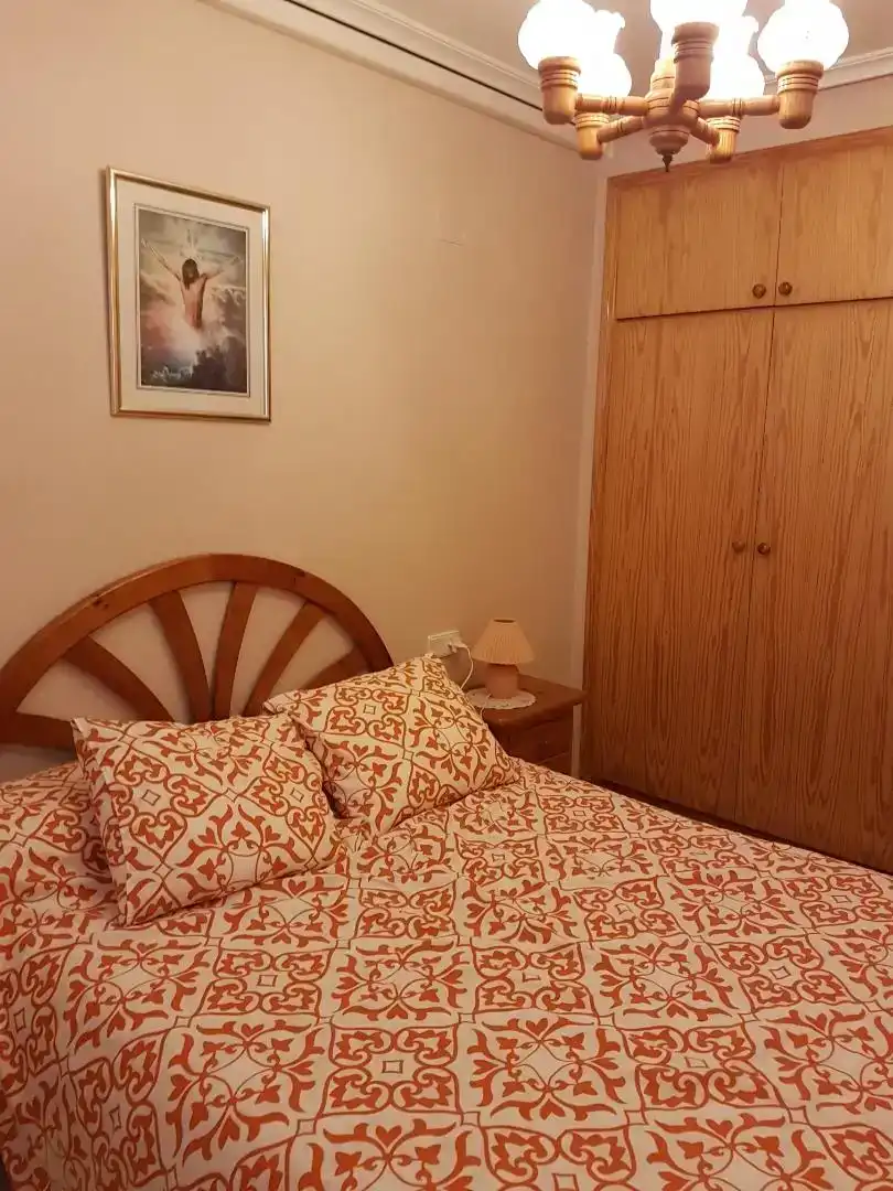 Dormitori de Casa adosada en venda en Torrevieja amb Aire condicionat