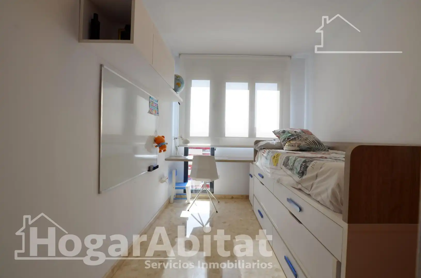 Habitación de Piso en venta en Tavernes de la Valldigna con Balcón