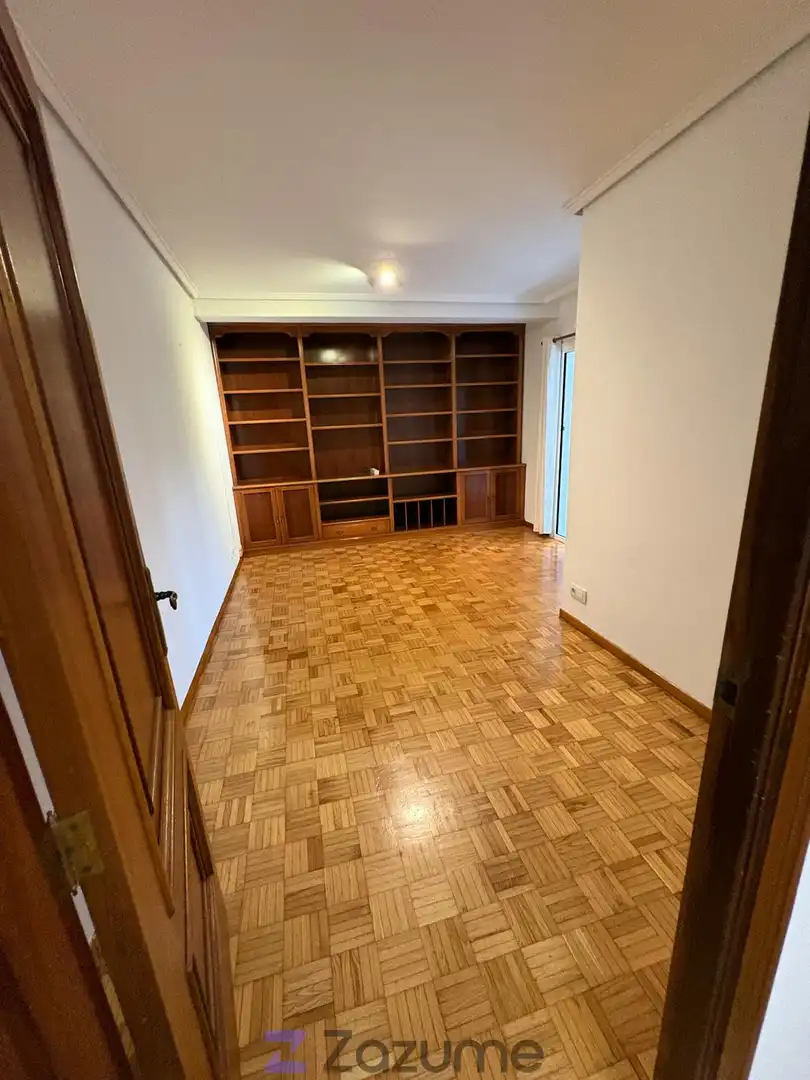 Wohnzimmer von Wohnung zur Miete in Pontevedra Capital  mit Heizung, Ofen und Waschmaschine