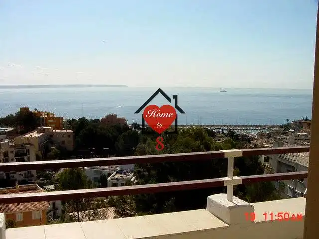 Außenansicht von Wohnung zum Verkauf in  Palma de Mallorca mit Balkon und Gemeinschaftspool