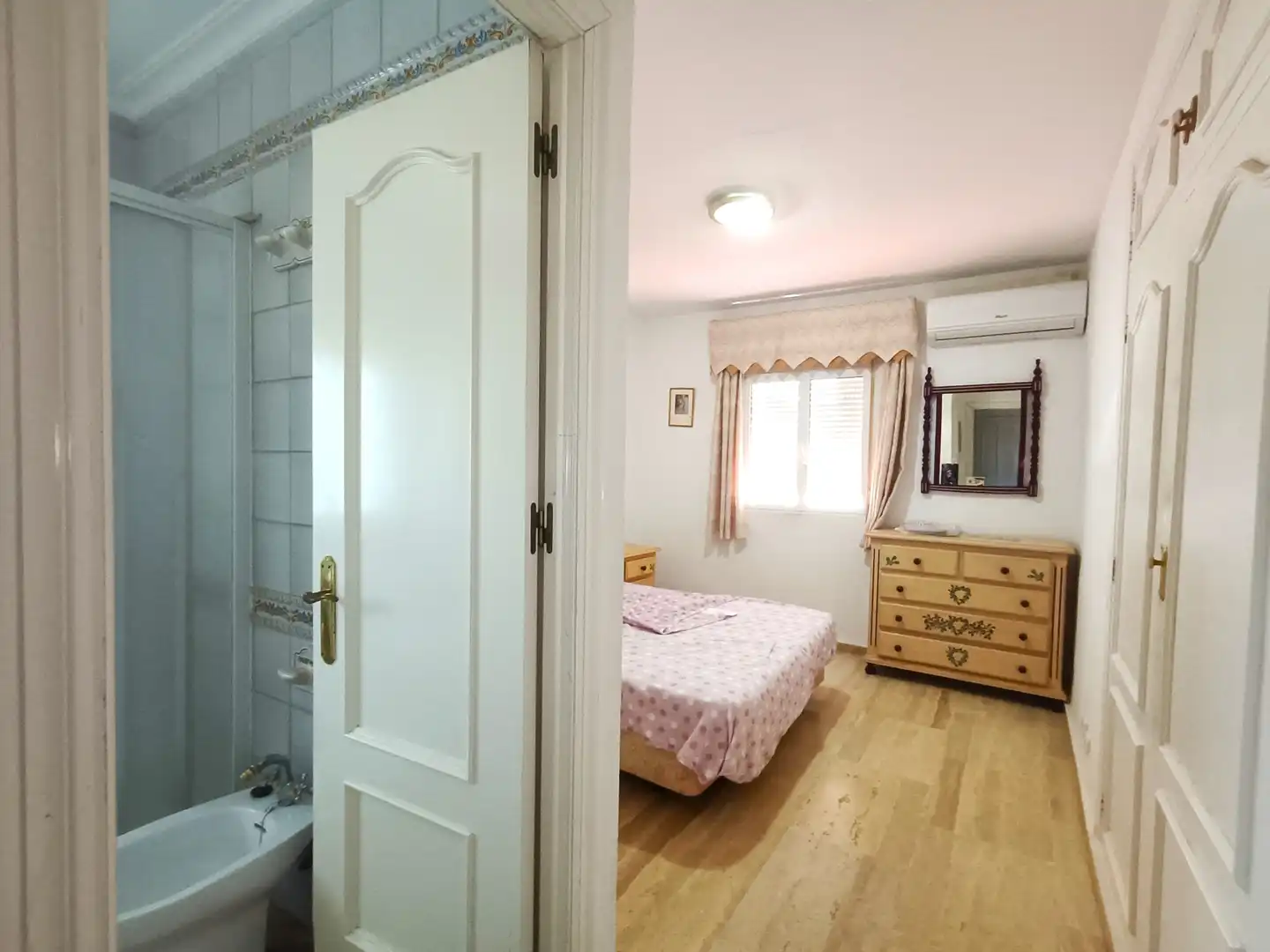Habitación de Casa o chalet en venta en Espartinas con Aire acondicionado, Jardín privado y Terraza