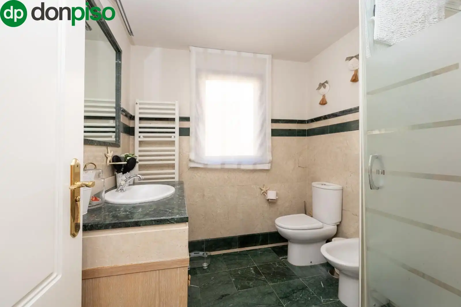 Bathroom of Detached homes for sale in Granada  with Air Conditioner, Heating and Terrace