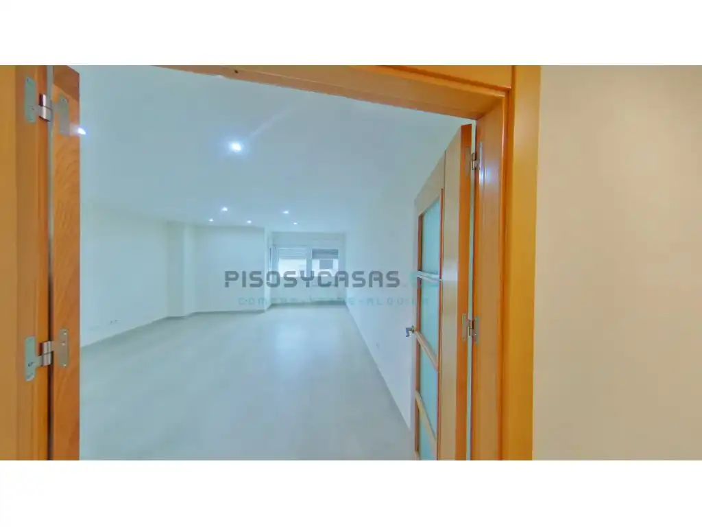 Flat for sale in Tauste  with Air Conditioner, Oven and Washing machine