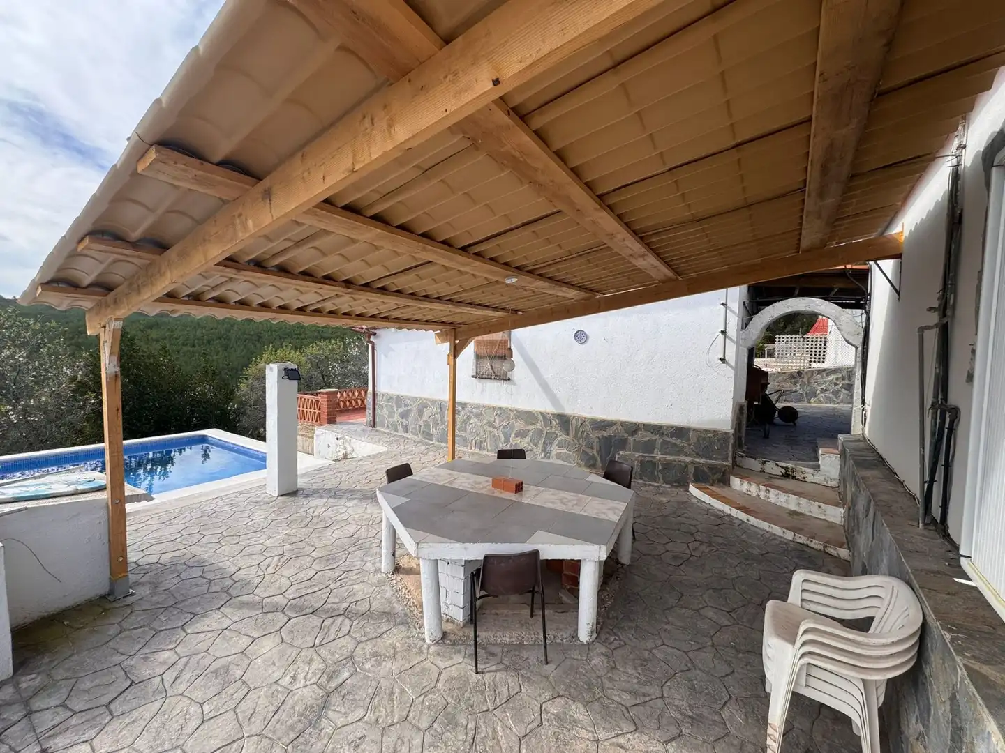 Terrassa de Casa o xalet en venda en La Bisbal del Penedès amb Jardí privat, Traster i Piscina