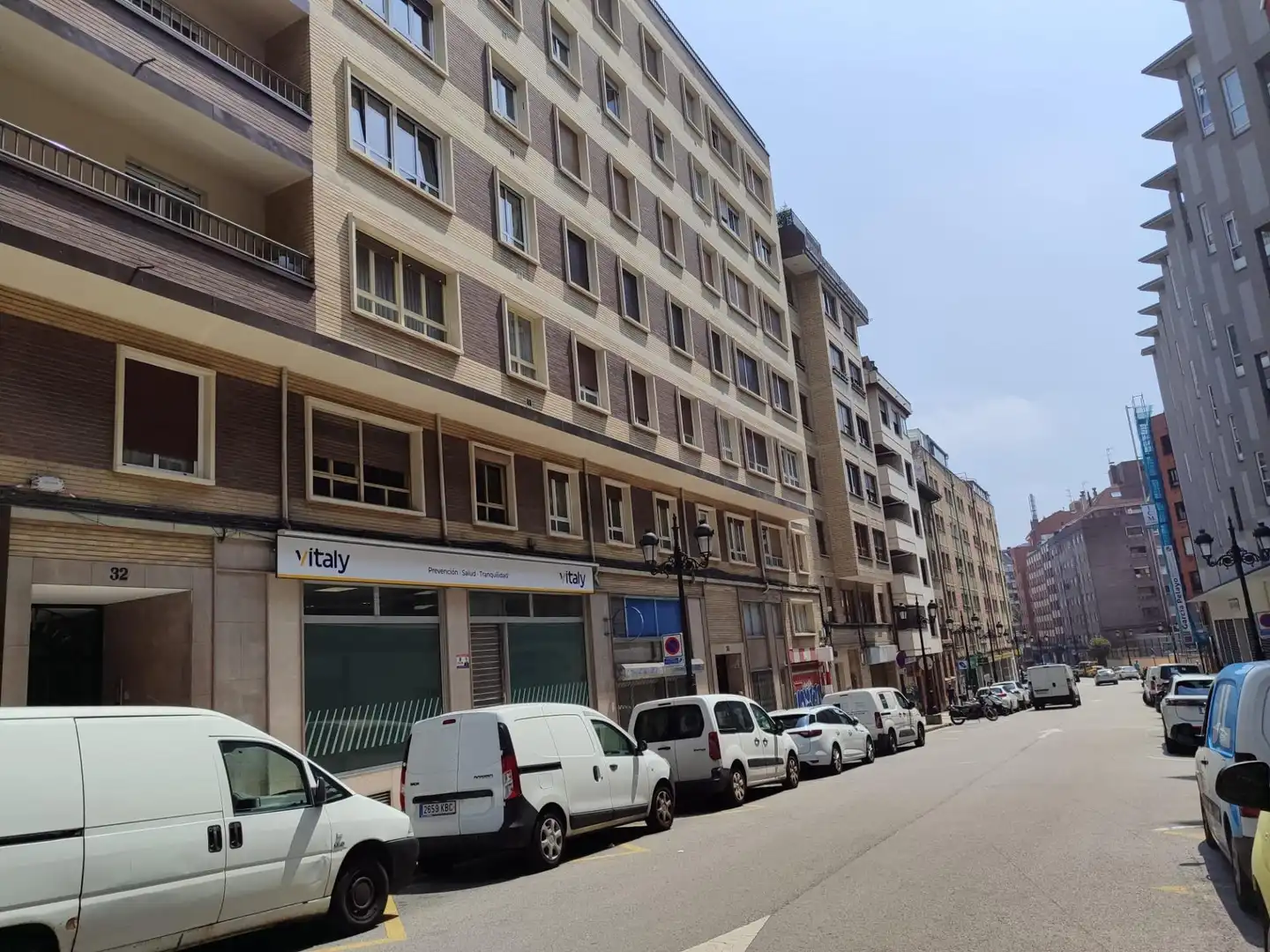 Vista exterior de Pis en venda en Oviedo  amb Calefacció