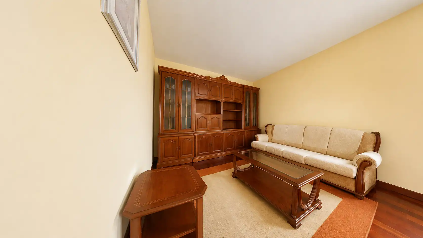 Sala de estar de Piso en venta en Vigo  con Calefacción, Parquet y Amueblado
