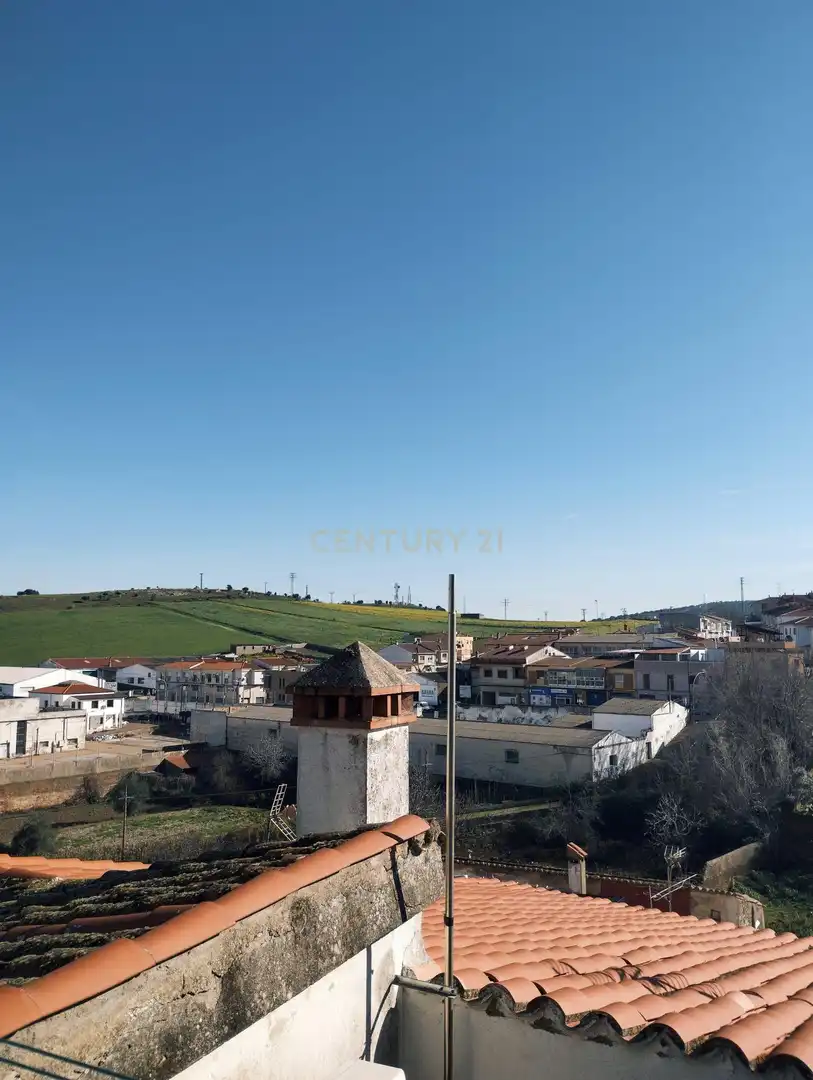Vista exterior de Casa o xalet en venda en Cáceres amb Traster, Moblat i Rentadora