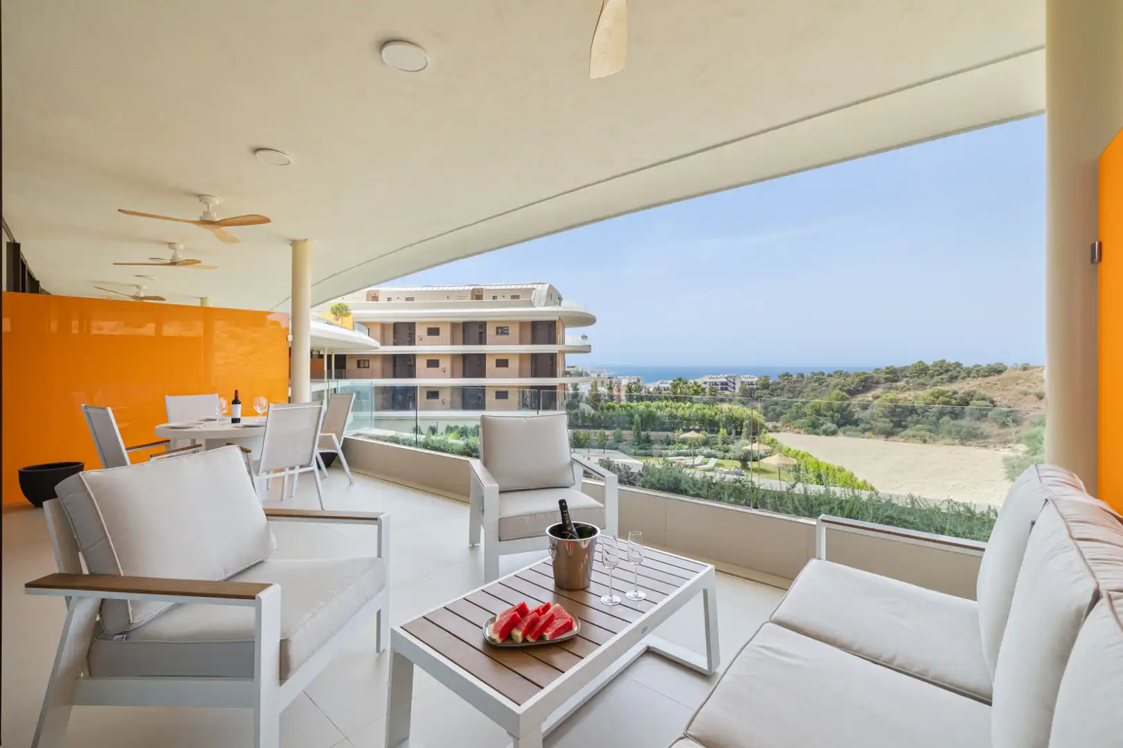 Terrasse von Wohnungen zur Miete in Fuengirola mit Klimaanlage, Terrasse und Möbliert