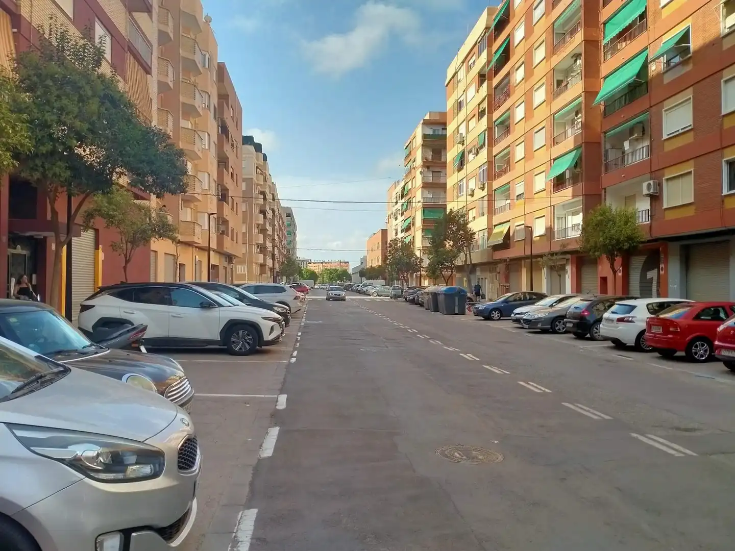Vista exterior de Local de lloguer en Benicalap
