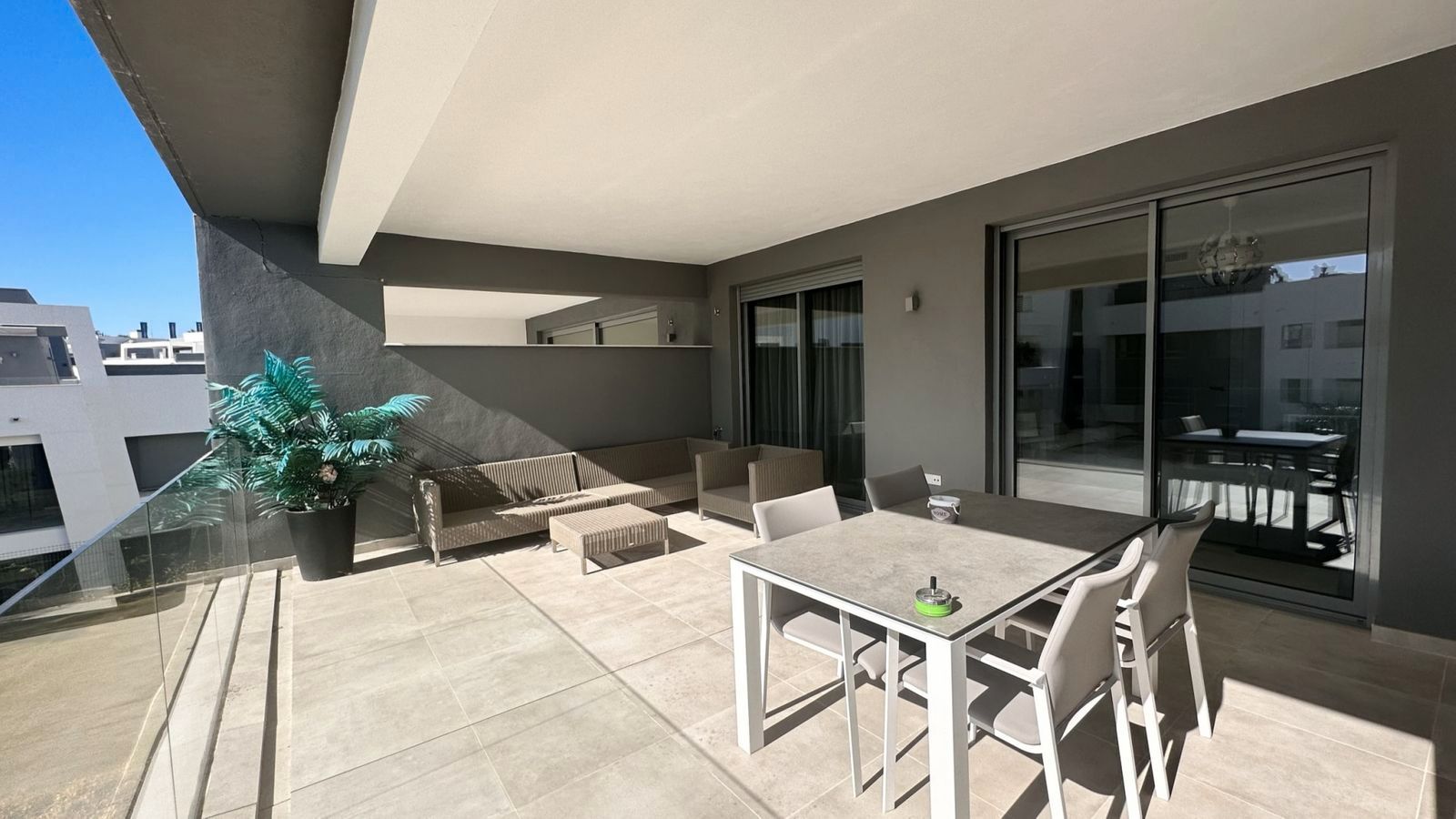 Terrassa de Pis de lloguer en Marbella amb Aire condicionat, Terrassa i Moblat