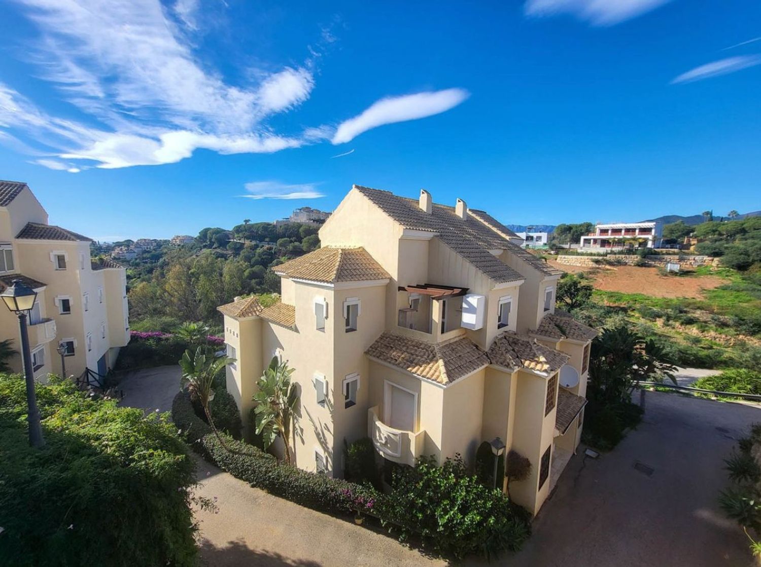 Exterior view of Flat for sale in Marbella  with Air Conditioner, Private garden and Terrace