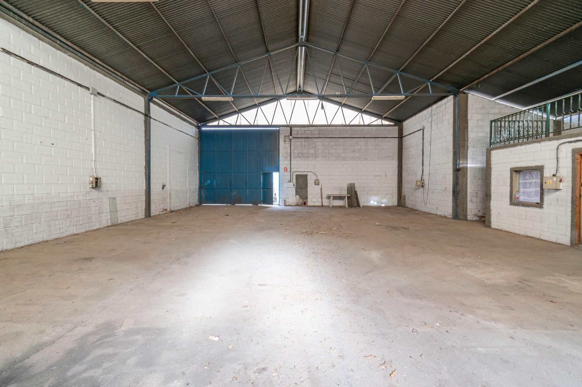 Industrial buildings for sale in Jun