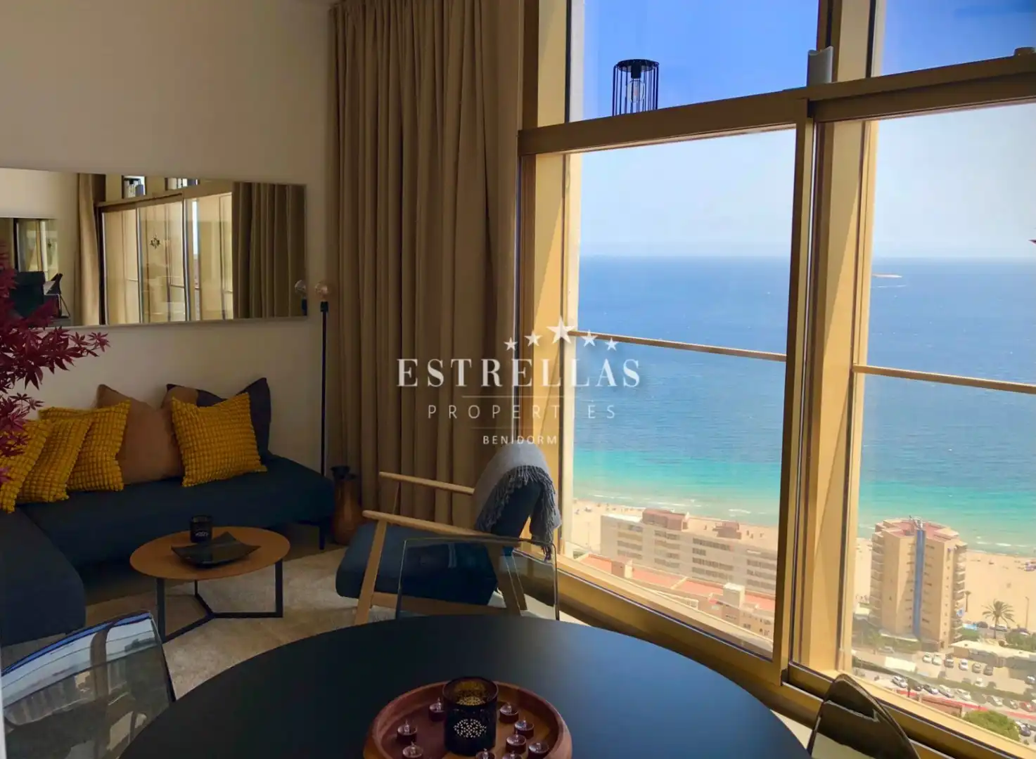 Apartament amb terrassa en venda a Playa de Poniente
