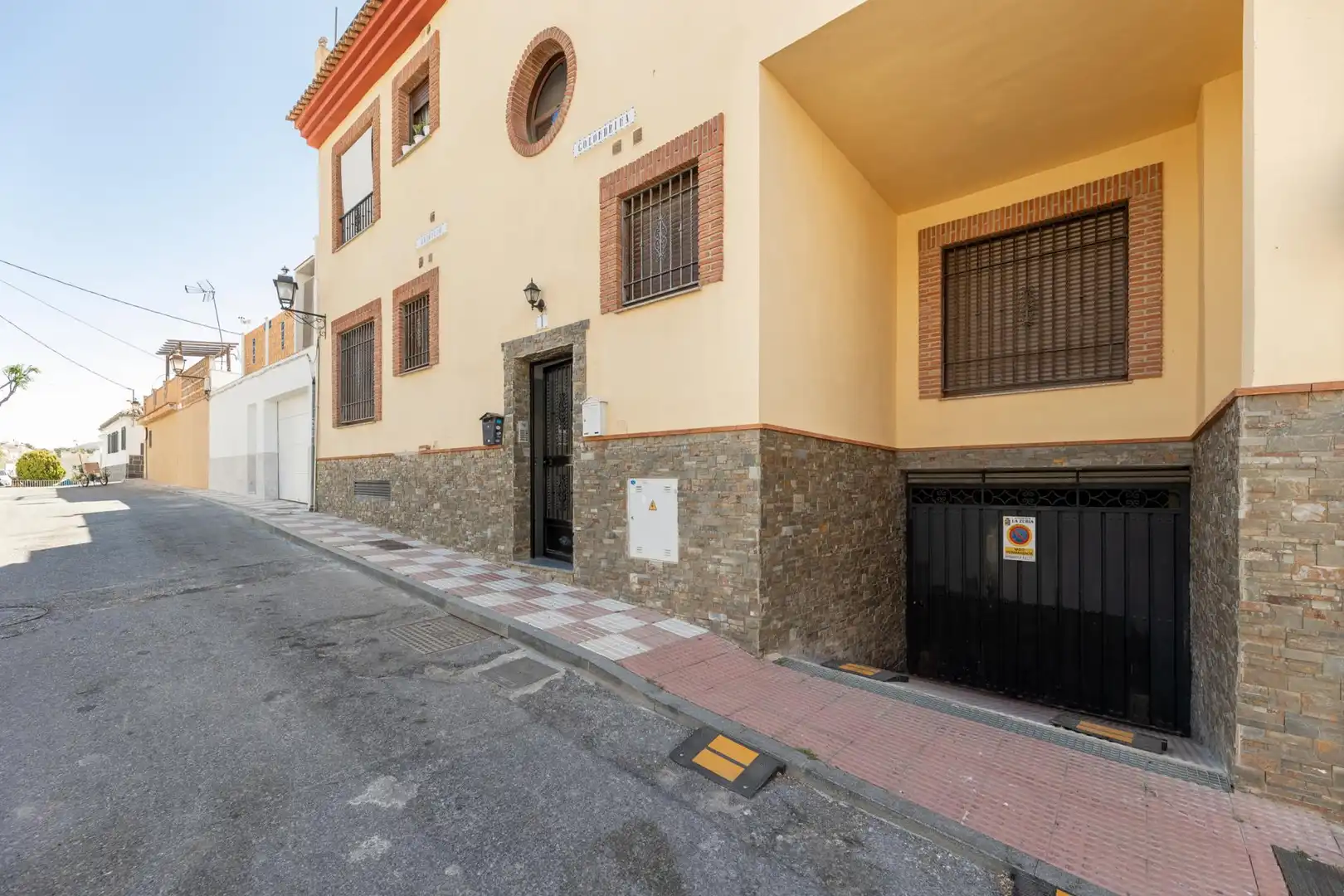 Exterior view of Apartments for sale in La Zubia