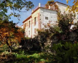 Vista exterior de Casa o xalet en venda en Nevada amb Jardí privat, Terrassa i Moblat