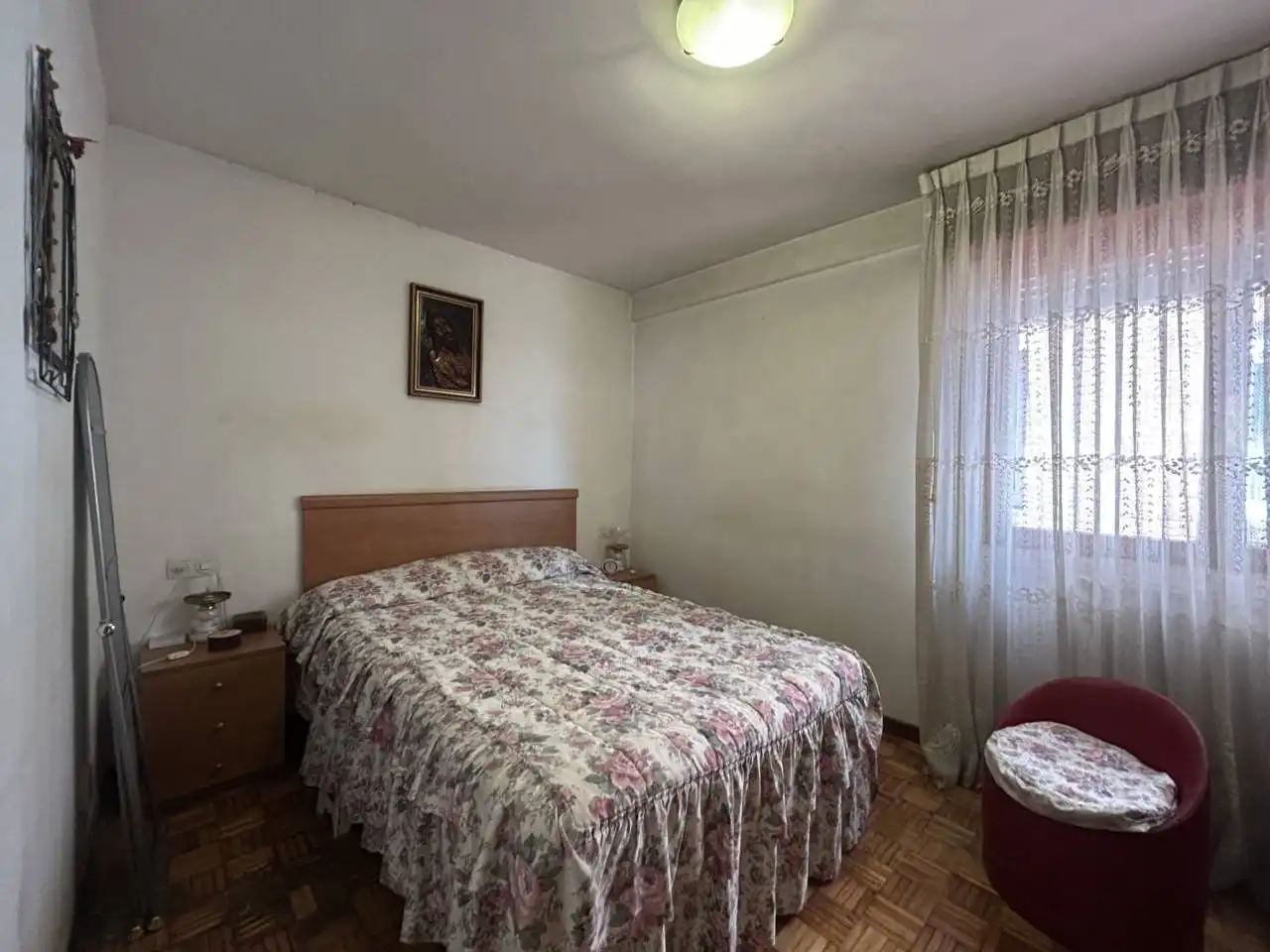 Schlafzimmer von Wohnung zum Verkauf in Oviedo  mit Heizung, Parkett und Abstellraum