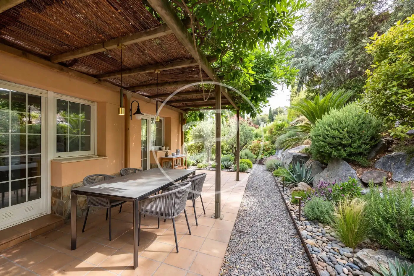 House with terrace for sale in Carrer Montseny