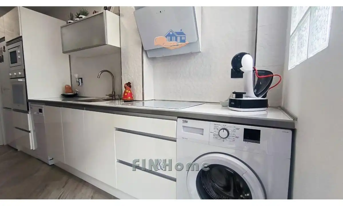 Kitchen of Flat for sale in Sevilla  with Air Conditioner, Heating and Furnished