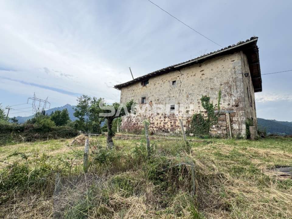 Finca rústica en venda en Eskoriatza