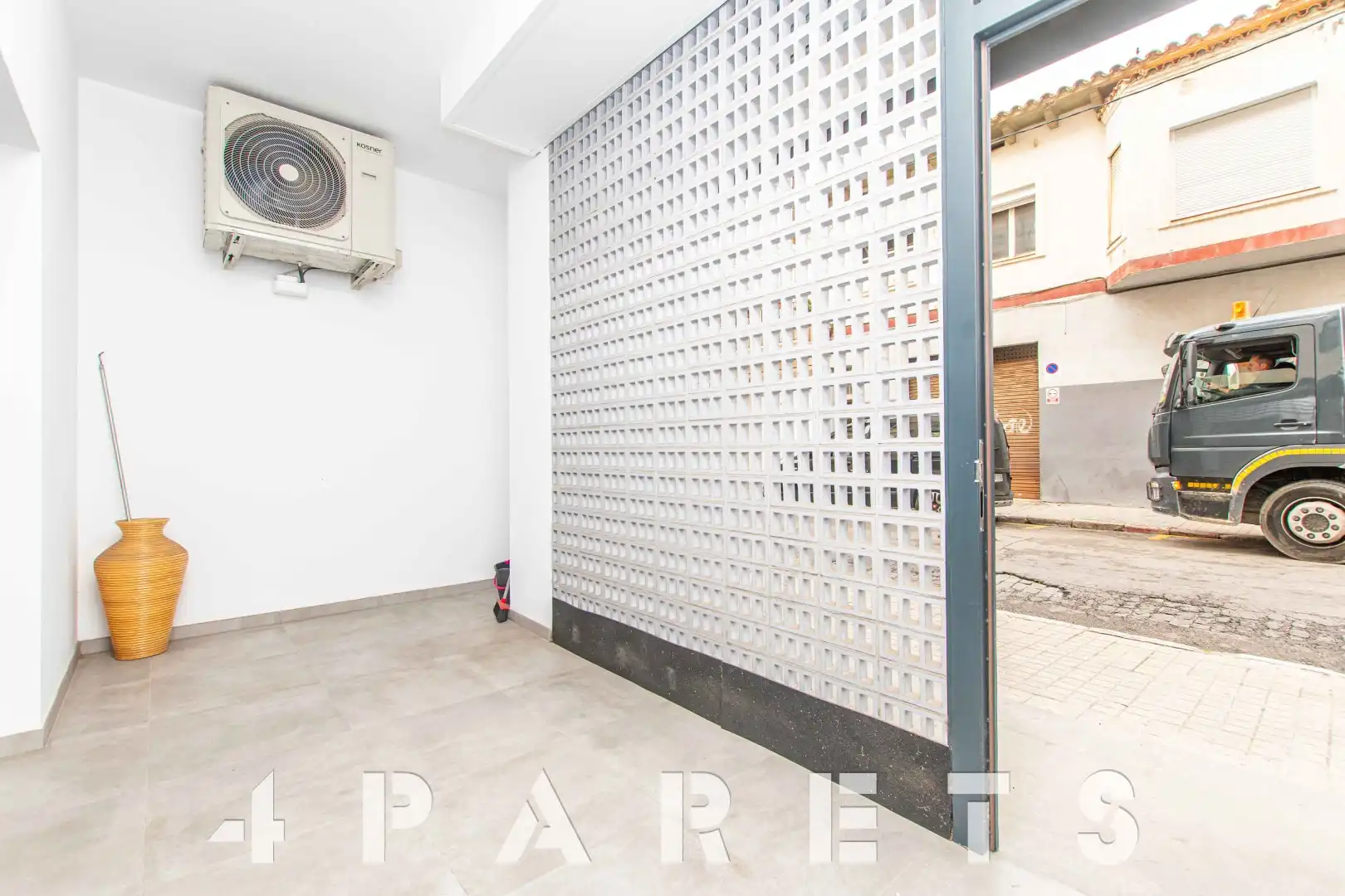 Local commercial à vendre à Carrer Hernán Cortés, imagen 4