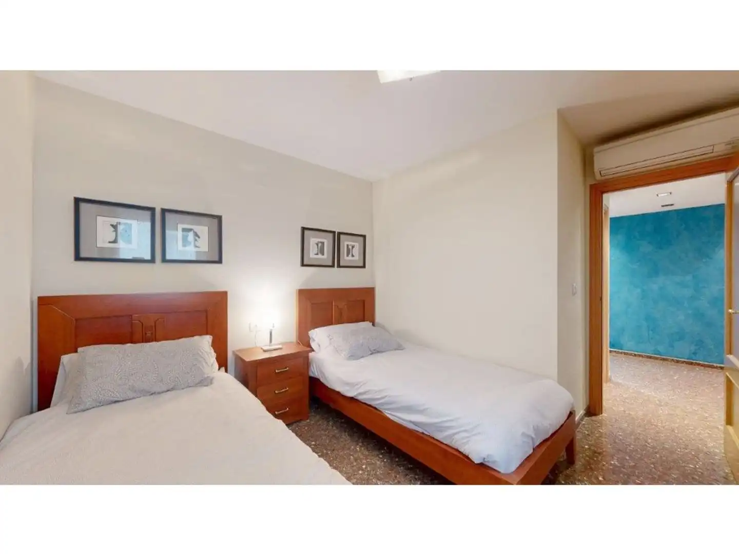 Habitación de Ático en venta en Paterna con Aire acondicionado, Terraza y Trastero