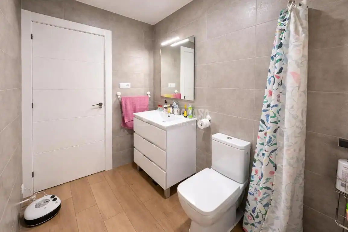 Bathroom of Detached homes for sale in Añover de Tajo  with Air Conditioner and Storage room