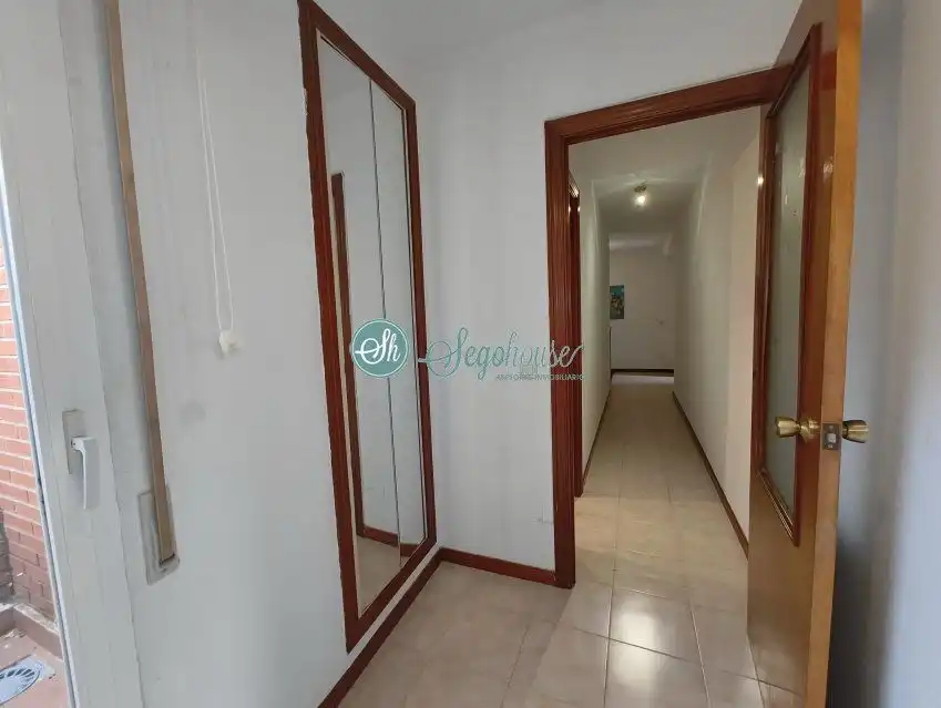 Piso en venta en Segovia con Calefacción y Terraza