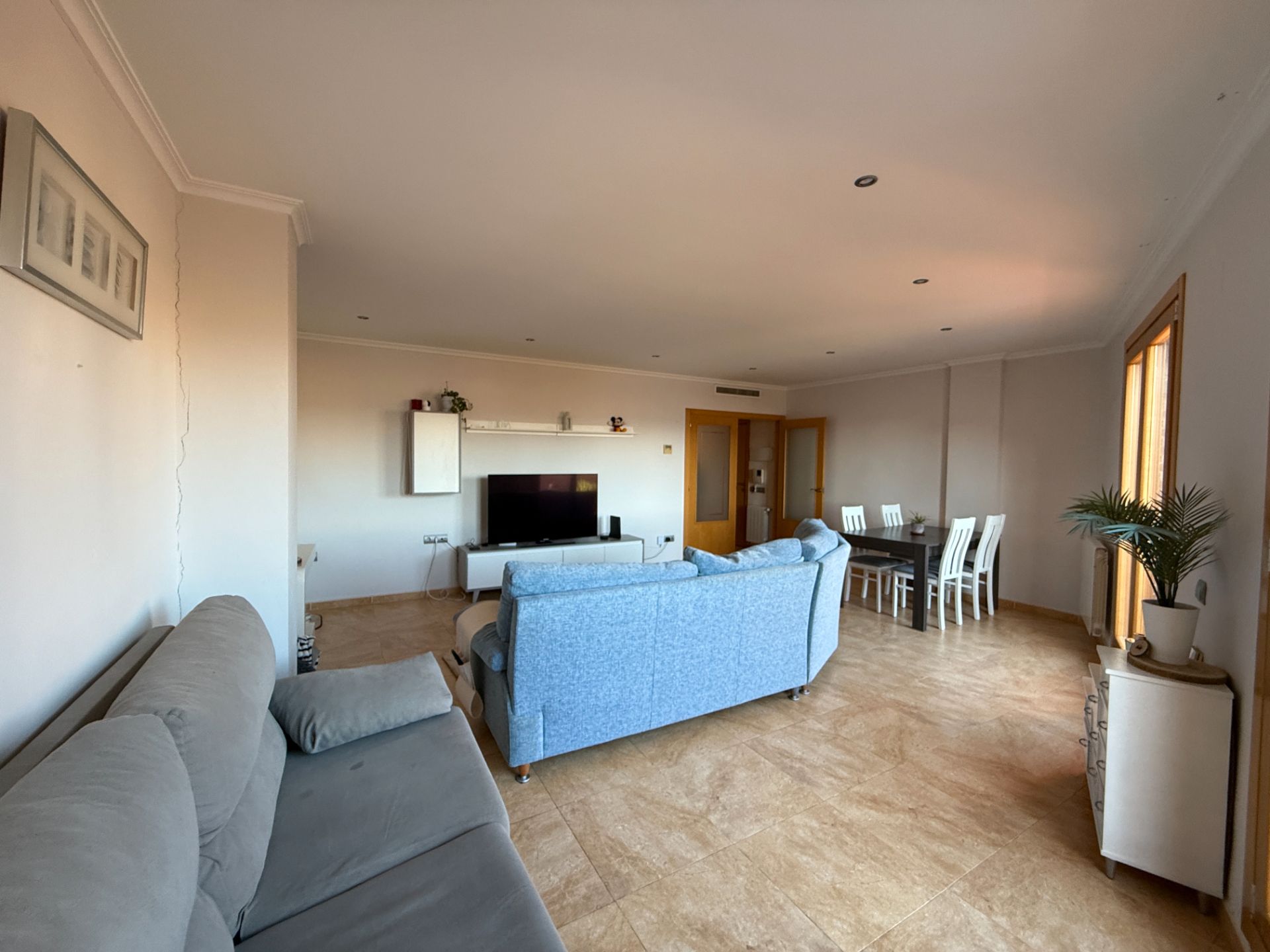 Wohnzimmer von Dachboden zum Verkauf in Benigànim mit Klimaanlage, Heizung und Terrasse