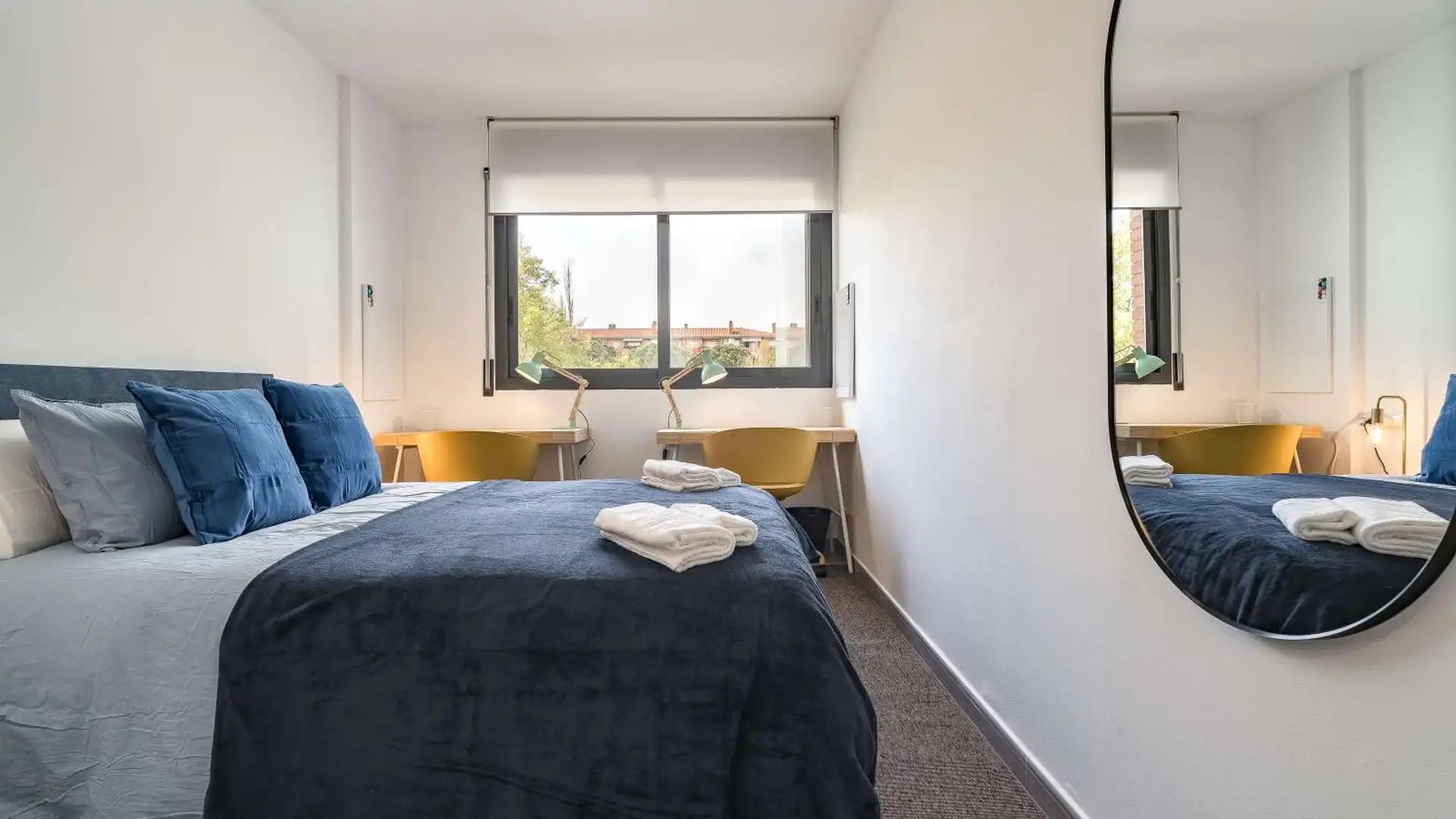 Bedroom of Flat for share in Sant Cugat del Vallès  with Air Conditioner, Terrace and Furnished