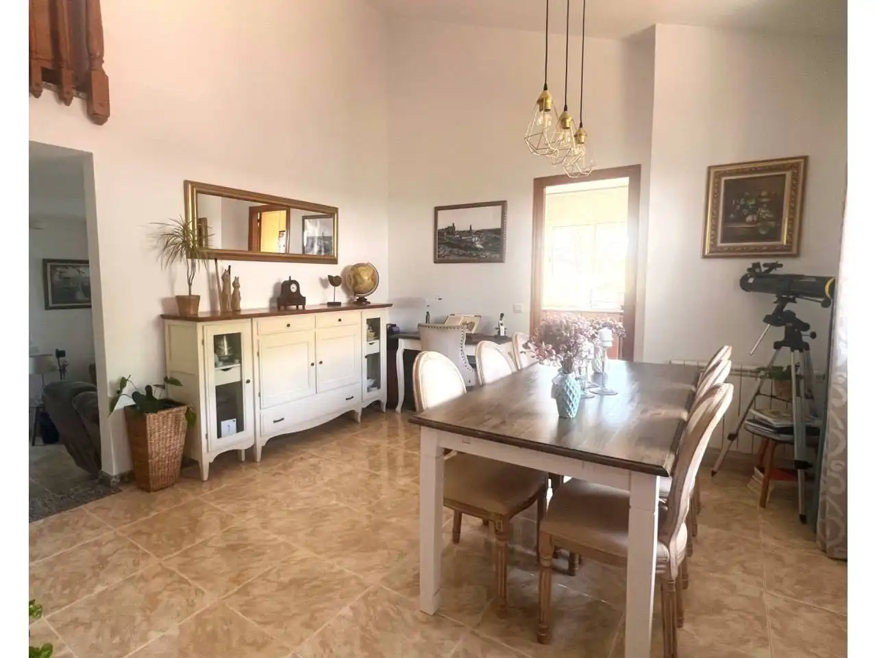 Menjador de Casa o xalet en venda en Vilobí d'Onyar amb Aire condicionat i Jardí privat